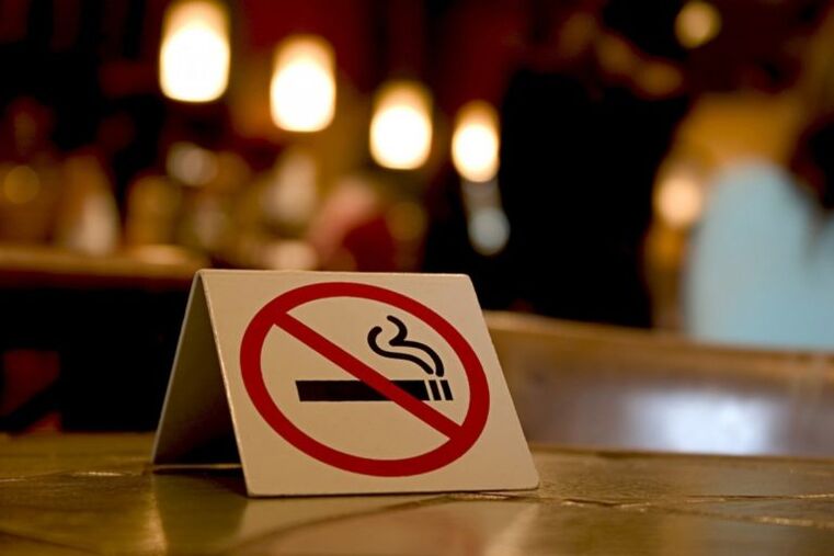 böjtölés közben tilos a dohányzás